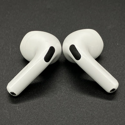 【中古】AirPods 4 MXP93J/A（アクティブノイズキャンセリング搭載）【秋葉原】