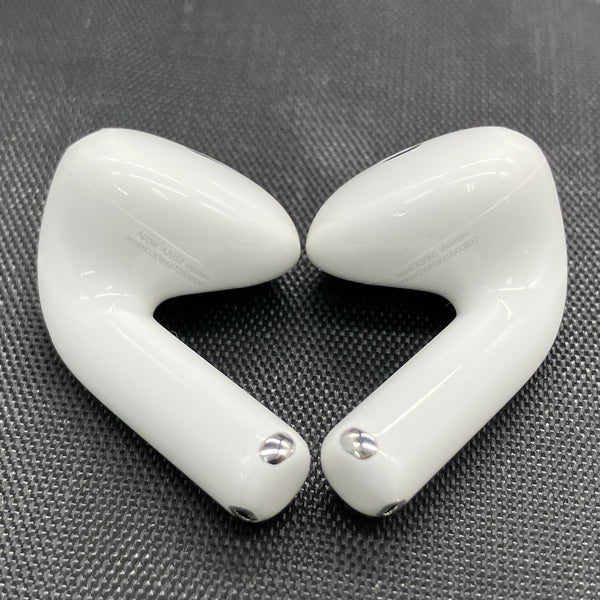 【中古】AirPods 4 MXP63J/A【秋葉原】