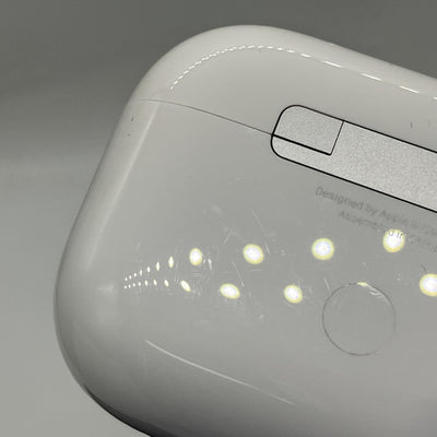 【中古】MagSafe充電ケース(USB-C)付きAirPods Pro(第2世代) MTJV3JA【日本橋】