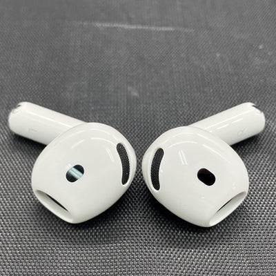 【中古】AirPods 4 MXP93J/A（アクティブノイズキャンセリング搭載）【秋葉原】