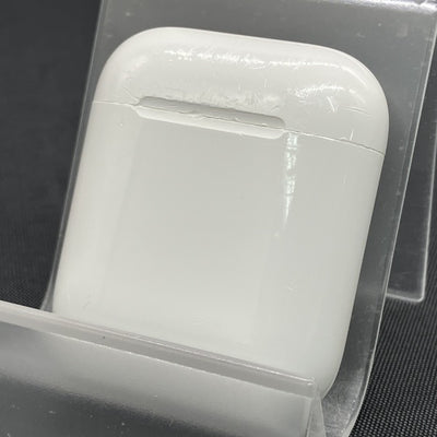 【中古】AirPods with Charging Case MV7N2J/A【秋葉原】