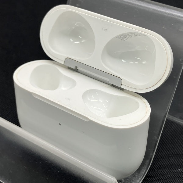 【中古】AirPods Lightning 充電ケース (第3世代)【秋葉原】