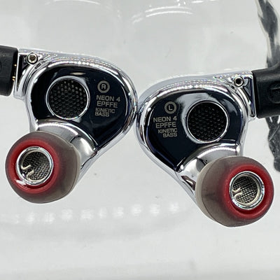 【中古】Neon 4【日本橋】