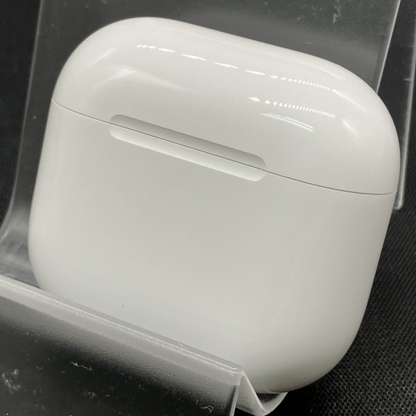 【中古】AirPods 4 MXP93J/A（アクティブノイズキャンセリング搭載）【秋葉原】