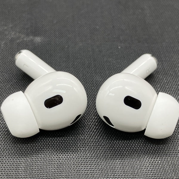 【中古】MagSafe充電ケース(USB-C)付きAirPods Pro(第2世代) MTJV3JA【秋葉原】