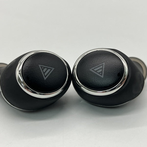 ANIMA AOW01(アロナ) ワイヤレスイヤホン 中古美品 ANIMA AOW01(アロナ) ワイヤレスイヤホン 中古美品 ブルアカ』アロナが