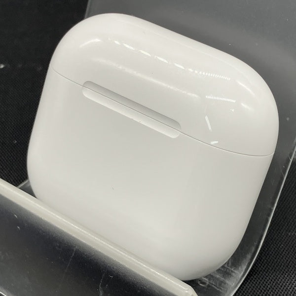 【中古】AirPods 4 MXP93J/A（アクティブノイズキャンセリング搭載）【日本橋】