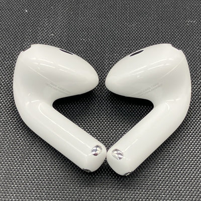 【中古】AirPods 4 MXP93J/A（アクティブノイズキャンセリング搭載）【日本橋】