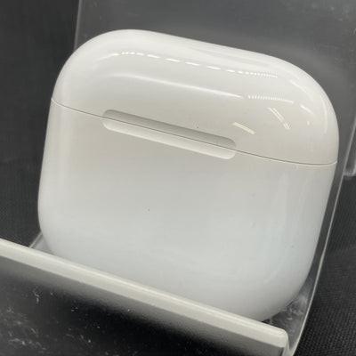 【中古】AirPods 4 MXP93J/A（アクティブノイズキャンセリング搭載）【秋葉原】