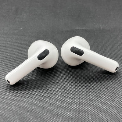 【中古】AirPods 4 MXP93J/A（アクティブノイズキャンセリング搭載）【日本橋】