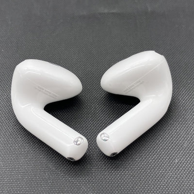 【中古】AirPods 4 MXP93J/A（アクティブノイズキャンセリング搭載）【日本橋】