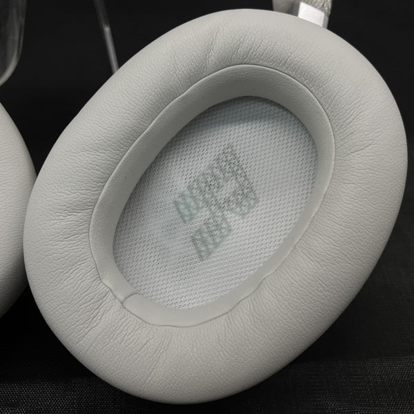 【中古】LIVE770NC ホワイト【JBLLIVE770NCWHT】【秋葉原】