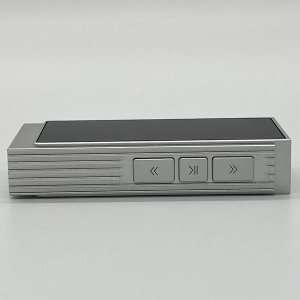 【中古】UA6 Silver【秋葉原】