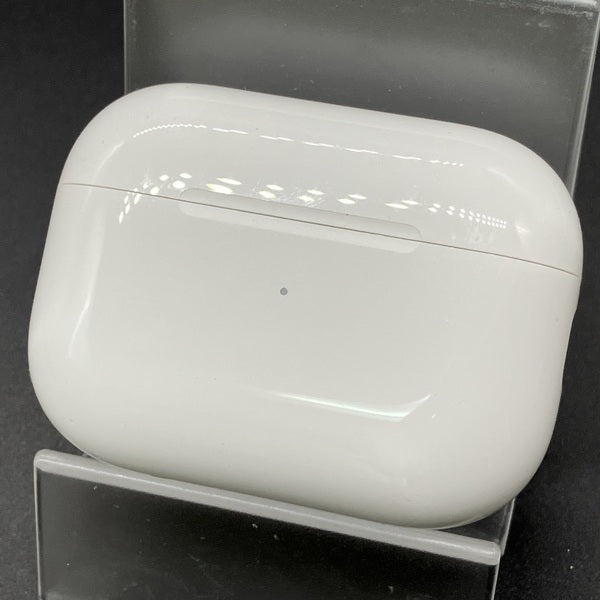 【中古】MagSafe充電ケース(USB-C)付きAirPods Pro(第2世代) MTJV3JA【秋葉原】
