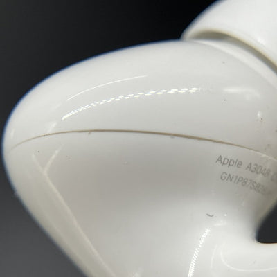 【中古】MagSafe充電ケース(USB-C)付きAirPods Pro(第2世代) MTJV3JA【秋葉原】