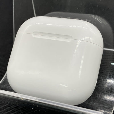 【中古】AirPods 4 MXP93J/A（アクティブノイズキャンセリング搭載）【秋葉原】