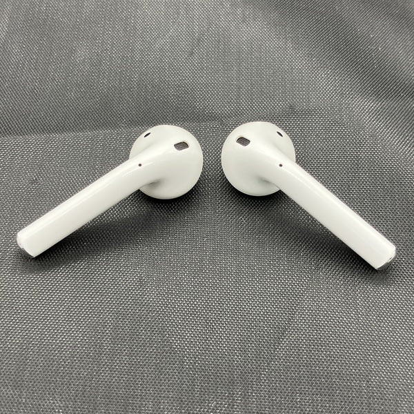 【中古】AirPods with Charging Case MV7N2J/A【秋葉原】