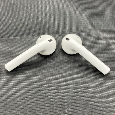 【中古】AirPods with Charging Case MV7N2J/A【秋葉原】