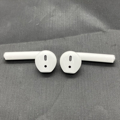 【中古】AirPods with Charging Case MV7N2J/A【秋葉原】