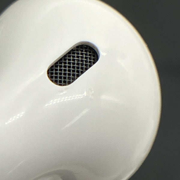 【中古】AirPods with Charging Case MV7N2J/A【秋葉原】