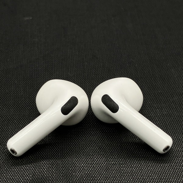 【中古】AirPods 4 MXP93J/A（アクティブノイズキャンセリング搭載）【秋葉原】