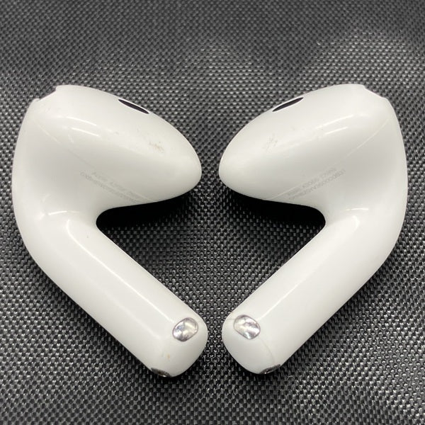 【中古】AirPods 4 MXP93J/A（アクティブノイズキャンセリング搭載）【日本橋】