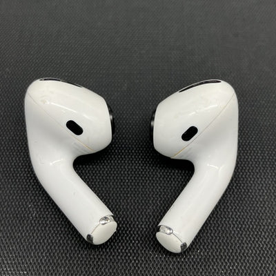 【中古】Apple AirPods Pro MLWK3J/A  (2021/Magsafe)【秋葉原】