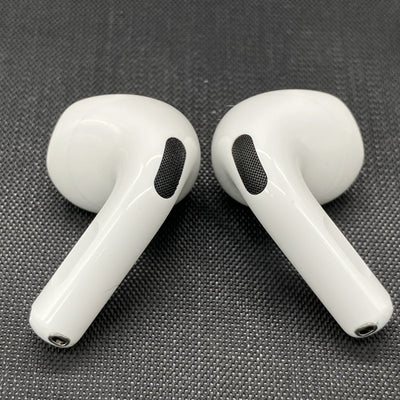 【中古】AirPods 4 MXP93J/A（アクティブノイズキャンセリング搭載）【日本橋】