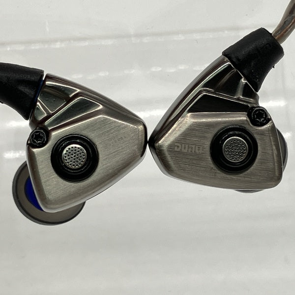 【中古】TITAN S グレー【秋葉原】