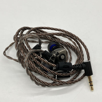【中古】TITAN S グレー【秋葉原】