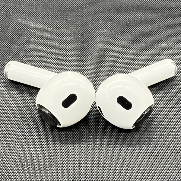 【中古】MagSafe充電ケース(USB-C)付きAirPods Pro(第2世代) MTJV3JA【日本橋】