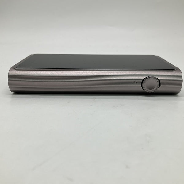 【中古】M7 チタニウム【秋葉原】