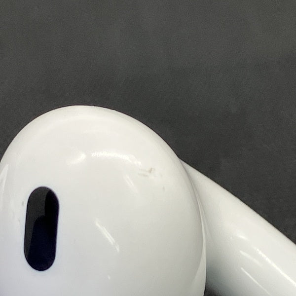 【中古】MagSafe充電ケース(USB-C)付きAirPods Pro(第2世代) MTJV3JA【名古屋】