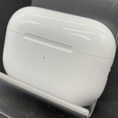 【中古】MagSafe充電ケース(USB-C)付きAirPods Pro(第2世代) MTJV3JA【秋葉原】
