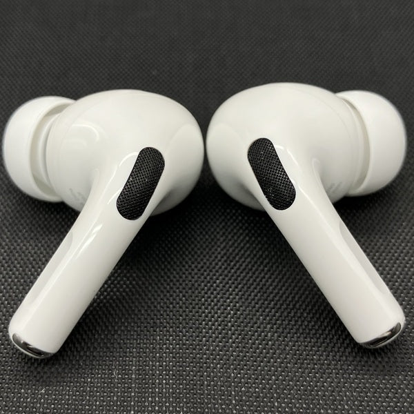 【中古】MagSafe充電ケース(USB-C)付きAirPods Pro(第2世代) MTJV3JA【秋葉原】