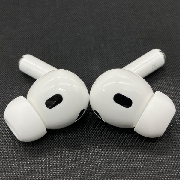 【中古】MagSafe充電ケース(USB-C)付きAirPods Pro(第2世代) MTJV3JA【秋葉原】