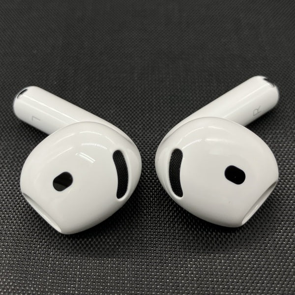 【中古】AirPods 4 MXP93J/A（アクティブノイズキャンセリング搭載）【秋葉原】