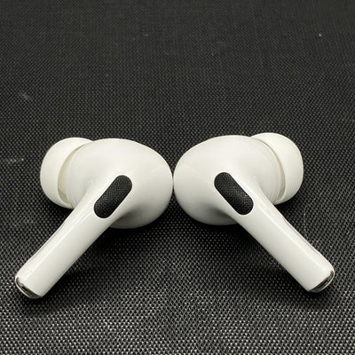 【中古】MagSafe充電ケース(USB-C)付きAirPods Pro(第2世代) MTJV3JA【秋葉原】
