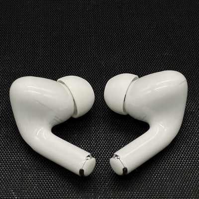 【中古】MagSafe充電ケース(USB-C)付きAirPods Pro(第2世代) MTJV3JA【秋葉原】