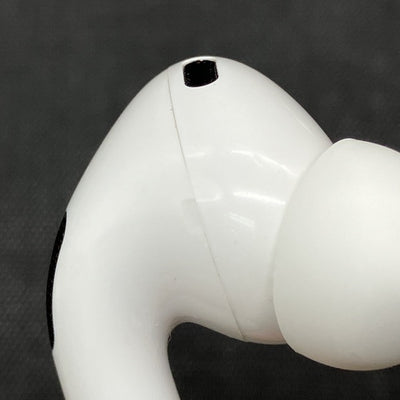 【中古】MagSafe充電ケース(USB-C)付きAirPods Pro(第2世代) MTJV3JA【秋葉原】