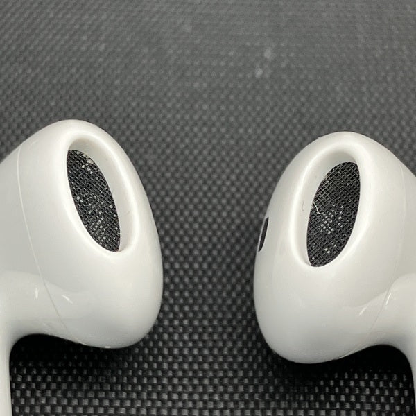 【中古】AirPods 4 MXP93J/A（アクティブノイズキャンセリング搭載）【秋葉原】