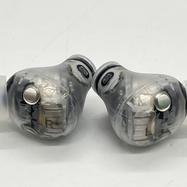 【中古】Beats Studio Buds + トランスペアレント【秋葉原】