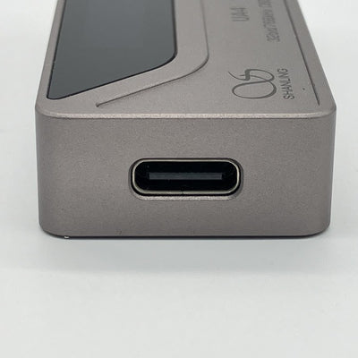 【中古】UA4 チタニウム【日本橋】