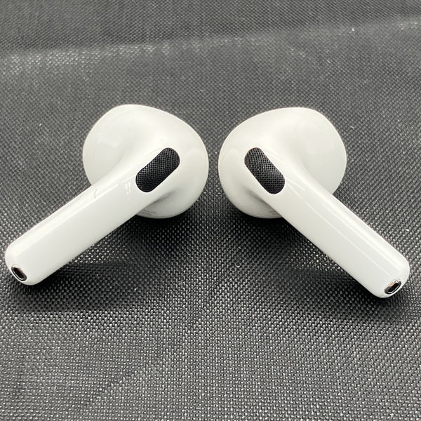 【中古】AirPods 4 MXP93J/A（アクティブノイズキャンセリング搭載）【秋葉原】