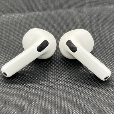 【中古】AirPods 4 MXP93J/A（アクティブノイズキャンセリング搭載）【秋葉原】