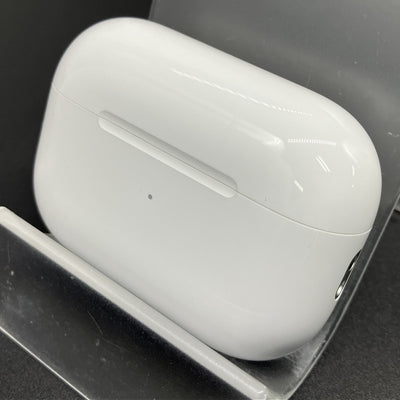 【中古】MagSafe充電ケース(USB-C)付きAirPods Pro(第2世代) MTJV3JA【秋葉原】