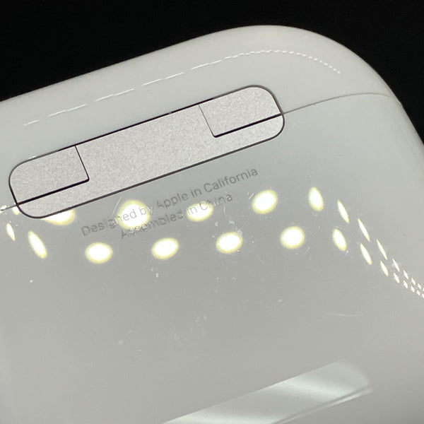 【中古】AirPods 4 MXP93J/A（アクティブノイズキャンセリング搭載）【秋葉原】