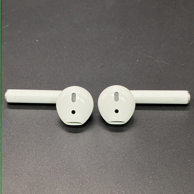 【中古】AirPods with Charging Case MV7N2J/A【秋葉原】
