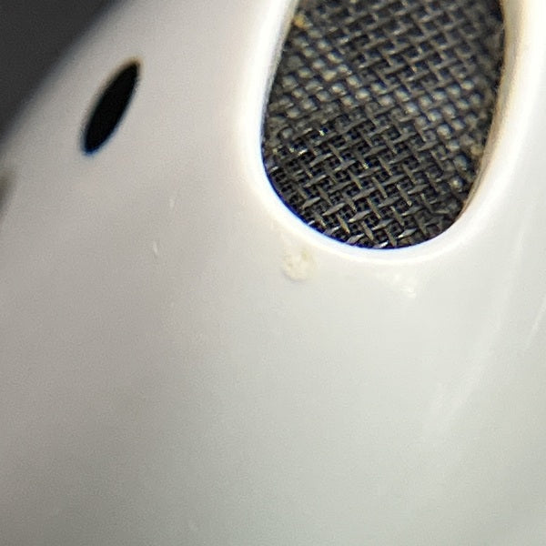 【中古】AirPods with Charging Case MV7N2J/A【秋葉原】