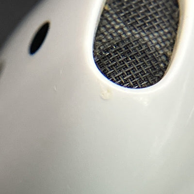【中古】AirPods with Charging Case MV7N2J/A【秋葉原】